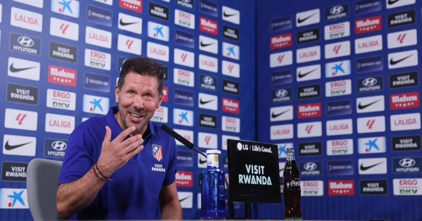 دييغو سيميوني يفتح الباب لحل أزمة خوليان ألفاريز مع أتلتيكو مدريد