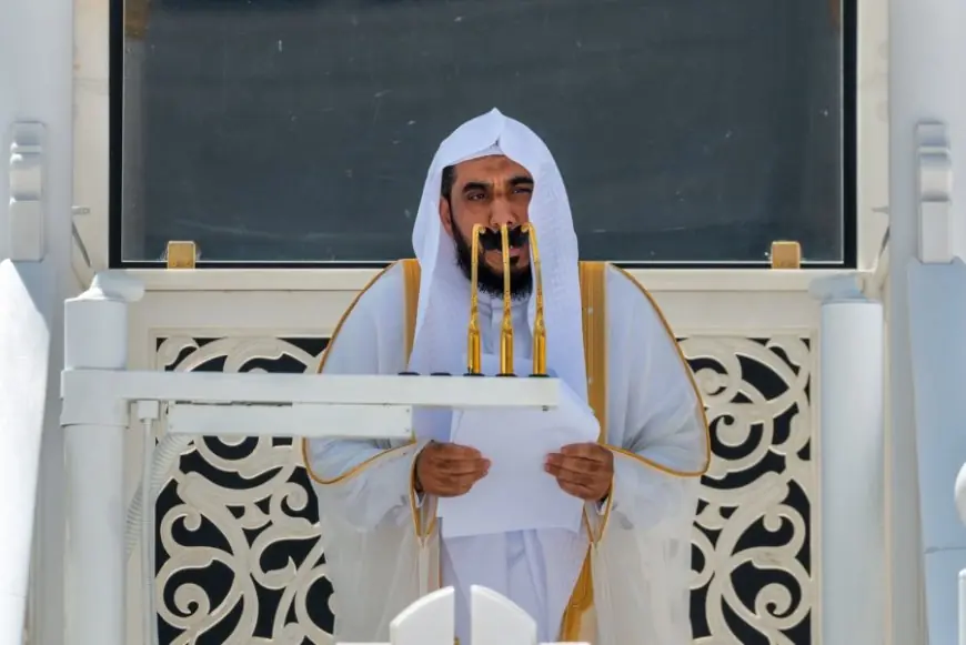 خطيب المسجد الحرام يوجه رسالة هامة للطلاب مع اقتراب العام الدراسي الجديد