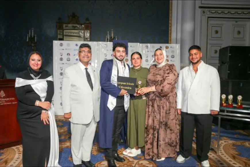 احتفال دان زوجة حسام حسن مع العميد بتخرج ابنها من الثانوية العامة