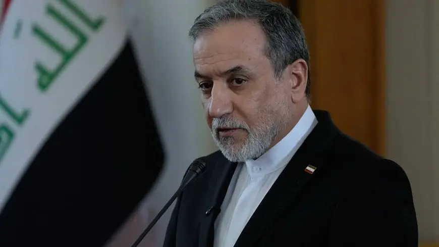 وزير الخارجية الإيراني يؤكد استقلال إيران عن الانتخابات الأمريكية ويركز على قوة الشعب