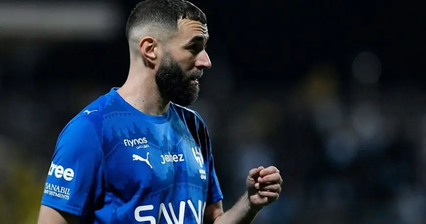 الهلال يعلن عن إنهاء تعاقده مع النجم كريم بنزيما باتفاق مشترك