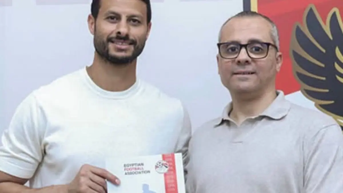 الأهلي يعزز صفوفه بتمديد عقد محمد الشناوي لعامين استجابة لتصريحات حسام حسن