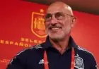 مدرب إسبانيا يتابع نجم برشلونة لضمّه إلى المنتخب الأول