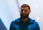 الهلال يكشف احترافية ورقيّ تعامله مع بنزيما وتفهّم اللاعب لقرار النادي