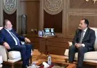 مدبولي ومحافظ البنك المركزي يناقشان خطط تعزيز التدفقات الدولارية لدعم نمو الصناعة