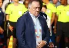 منتخب كوراساو يجدد الثقة في المدرب ديك أدفوكات بتمديد عقده