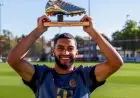 المغربي صيباري يتألق ويحصد جائزة أفضل لاعب في الدوري الهولندي رغم توقيعه مع بايرن ميونخ