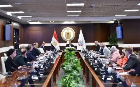 وزير الصحة يقود اجتماع الهيئة العامة للتأمين الصحي لبحث تحسين الخدمات الطبية