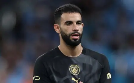 مانشستر سيتي يوقف انتقال آيت نوري إلى مانشستر يونايتد بسبب شروطه
