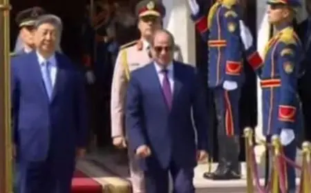 الرئيس السيسي يرحب برئيس الصين في قصر الاتحادية لتعزيز العلاقات الثنائية