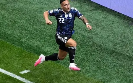 لاوتارو مارتينيز يعتبر عرض برشلونة شرف عظيم ولكن لا شيء مؤكد