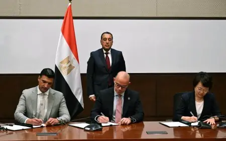 مدبولي يشهد توقيع مذكرة تفاهم لإطلاق قاعدة لتخطيط وبناء مصانع السيارات ووسائل النقل المتنوعة في مصر