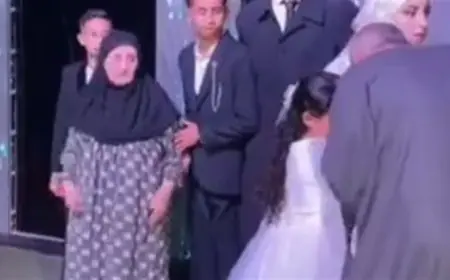 هل قامت عروس بطرد جدتها من المسرح خلال حفل زفافها؟ انكشاف حقيقة جملة انزلي متبوظيش المشهد