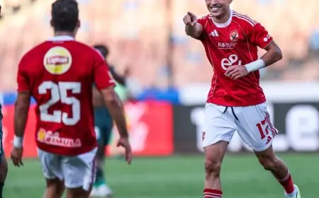 الأهلي يناقش تجديد عقد أشرف بن شرقي ومطلب أساسي يحسم المفاوضات