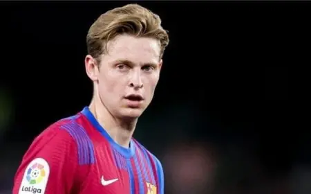 فرينكي دي يونج يواصل التعافي وموعد عودته إلى برشلونة يقترب