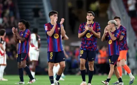 برشلونة يسعى للانفراد بصدارة الدوري الإسباني في مواجهة مثيرة ضد فالنسيا اليوم خارج ملعبه
