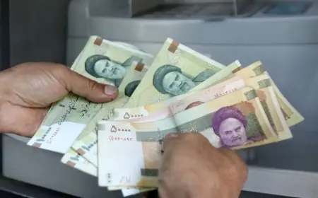 تدهور الريال الإيراني مستمر والدولار يتخطى حاجز 2.22 مليون ريال