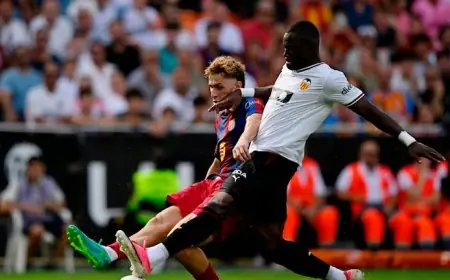 برشلونة يسحق فالنسيا بخمسة أهداف في الدوري الإسباني وسط غياب حمزة عبد الكريم