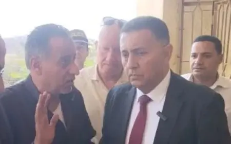 محافظ القليوبية يستبعد مدير مدرسة بسبب عدم جاهزية المدرسة للعام الدراسي الجديد بعد لقائه بالجلابية