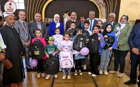 1100 شنطة مدرسية في مبادرة العودة للمدارس برعاية محافظ سوهاج