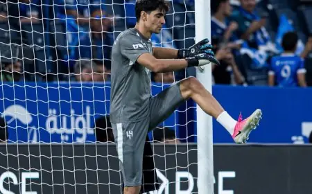 إصابة ياسين بونو تبعده عن مواجهة الهلال ونيوم في اللحظات الأخيرة