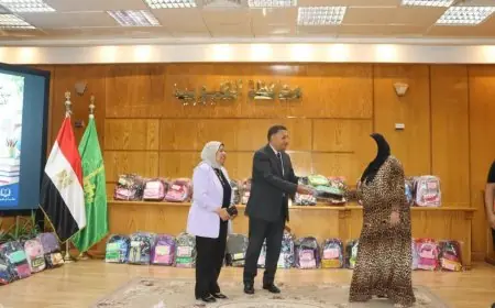محافظ القليوبية يوزع 400 حقيبة مدرسية ومستلزمات دراسية لدعم 100 أسرة مستحقة