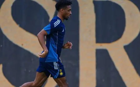 كومان يغيب عن تشكيلة النصر في مواجهة الخليج في الدوري السعودي