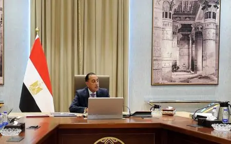 رئيس الوزراء يراجع مع وزير التخطيط آخر مستجدات الاقتصاد المصري وخطة الاستثمار