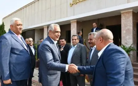 وزير الدولة للإنتاج الحربي يشرف على إنتاج شركة أبو زعبل للكيماويات ويشدد على أهمية بيئة العمل الآمنة