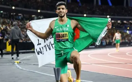 العداء الجزائري جمال سجاتي يحقق الفوز في سباق 800 متر ببطولة ألتيميت