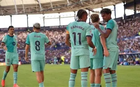 برشلونة يسعى لتحقيق إنجاز تاريخي ضد راسينج سانتاندير في الدوري الإسباني