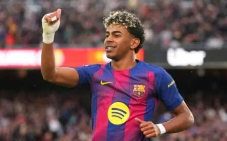 برشلونة يخطط لدعم لامين يامال في سباق الكرة الذهبية وفليك يؤكد استحقاقه للجائزة