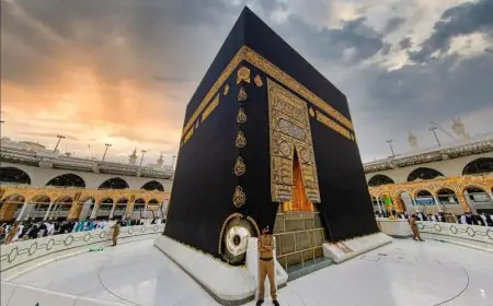 نيفين مختار تحذر المعتمرين: تجنبوا تصوير الكعبة للحفاظ على خشوعكم أثناء العمرة