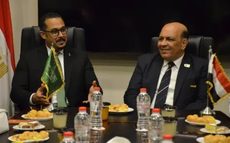 رئيس اتحاد الكونغ فو ونائب القنصل السعودي يزوران معسكر المنتخب الأخضر في الإسكندرية لتحقيق التعاون الرياضي