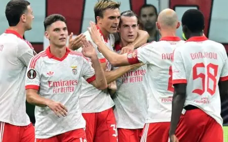 ميلان بقيادة أموريم يتعرض لهزيمة أمام بنفيكا في الدوري الأوروبي بوجود كونتي كمراقب