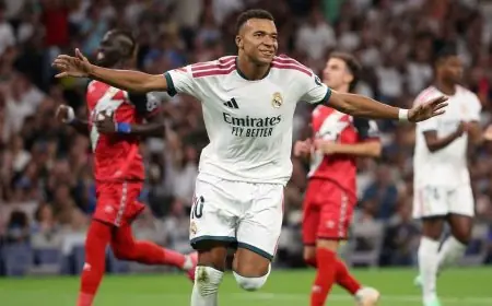 مبابي يطمح لإعادة الكرة الذهبية إلى ريال مدريد ويتمنى الأفضل ليامال