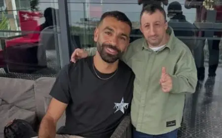 لقاء مثير بين كوكسال بابا ومحمد صلاح قبل المواجهة الحاسمة بين طرابزون سبور وجالاتا سراي