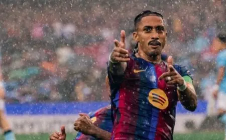 رافينيا يضغط على برشلونة.. طلبات مالية ضخمة وعروض خارجية تهدد بقاء اللاعب