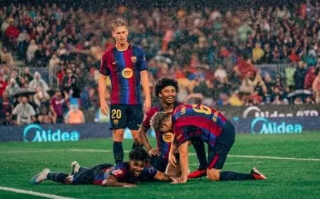 قطار برشلونة يسعى لتحقيق الانتصار السابع في مدينة إشبيلية بالدوري الإسباني