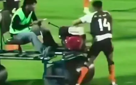 حادثة غريبة في تايلاند.. آلة ثقيلة تدهس لاعبًا إنجليزيًا قبل المباراة «فيديو»