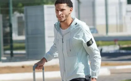 استدعاء عادل بوربعة لتعويض نبيل بن طالب في منتخب الجزائر