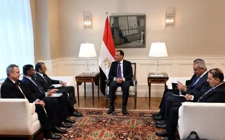 رئيس الوزراء يلتقي وفد شيفرون ويؤكد استعداد الحكومة لتقديم الدعم الكامل