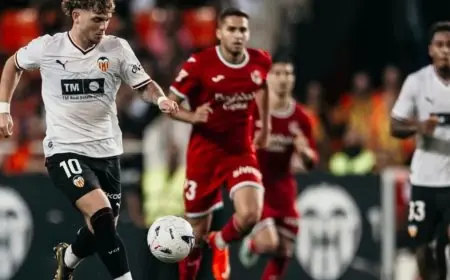 إليوت لاعب فالنسيا يتعرض لانتقادات لاذعة بسبب الوزن الزائد