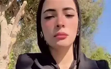 تطورات جديدة في قضية دينا عزت: مصطفى بكري يكشف التفاصيل بعد إخلاء سبيلها