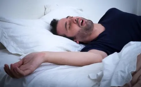 كيف يمكن لمراجعة أحداث اليوم قبل النوم أن تكون مفيدة دون أن تصبح جلدًا للذات