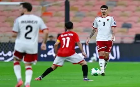 مواجهة حاسمة بين الإمارات والبحرين في كأس الخليج والتعادل يترك الحسابات مفتوحة