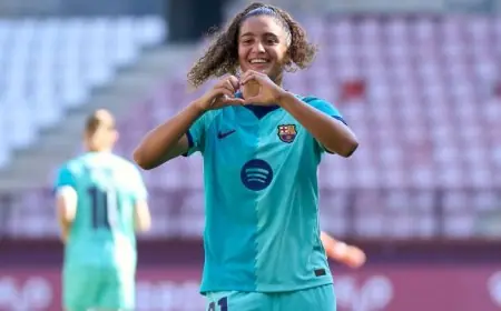 المغربية ميساء باها تقترب من الكرة الذهبية بشهادة نجمة برشلونة