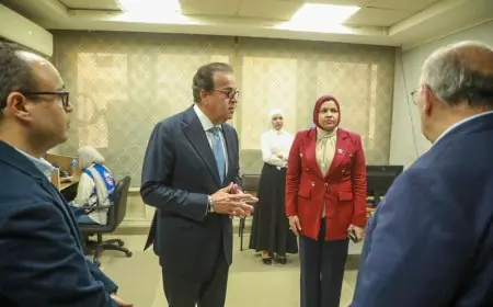 وزير الصحة يزور مركز الطوارئ 137 ويشدد على سرعة الاستجابة لاحتياجات المواطنين