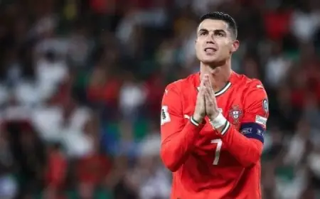 رغم تصريحات جيسوس.. رونالدو يغادر معسكر منتخب البرتغال قبل مواجهة الدنمارك «شاهد الفيديو»