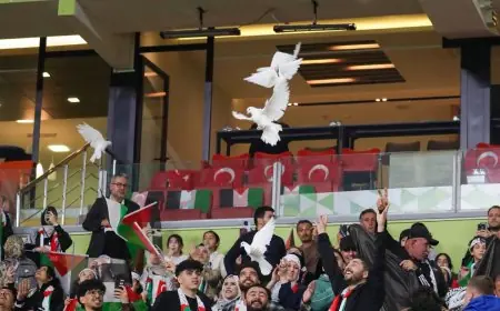 مشاهد مذهلة من المباراة الودية بين كونيا سبور والمنتخب الفلسطيني تحمل رسالة «فلسطين حرة» مع صور حصرية